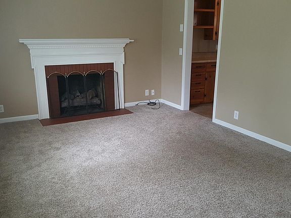 Livingroom fireplace