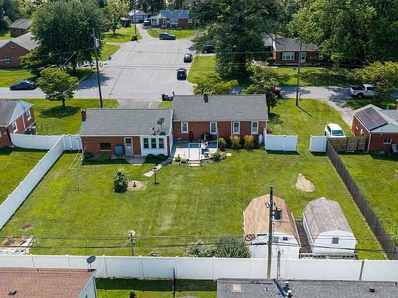 5th image of 9 Park Circle Dr