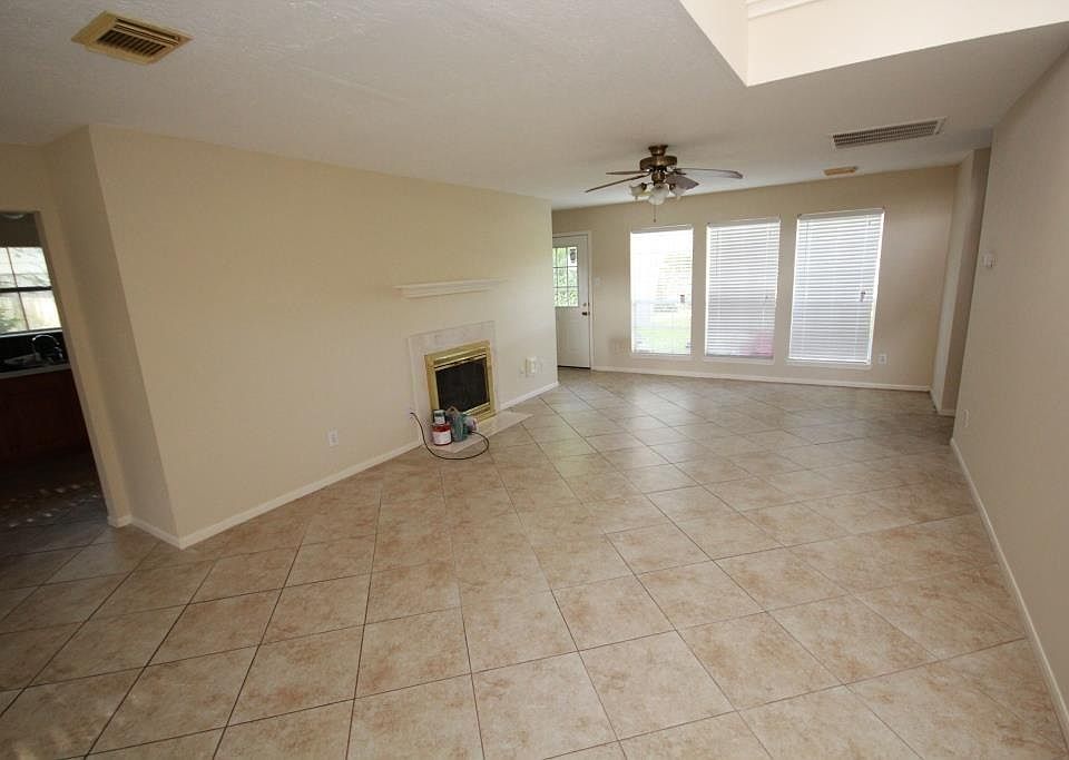 1st image of 1922 Charlton House Ln