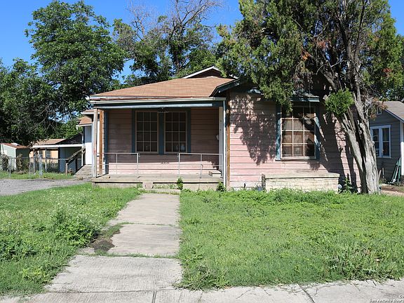 2nd image of 3015 S NEW BRAUNFELS AVE