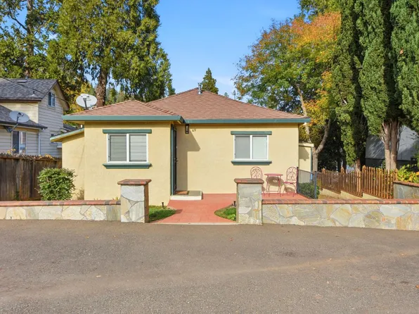 49 W Oak St, Colfax, CA 95713