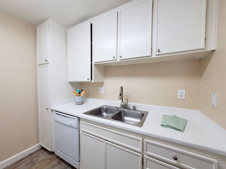 Stoneridge Apartments! — Photo 18
