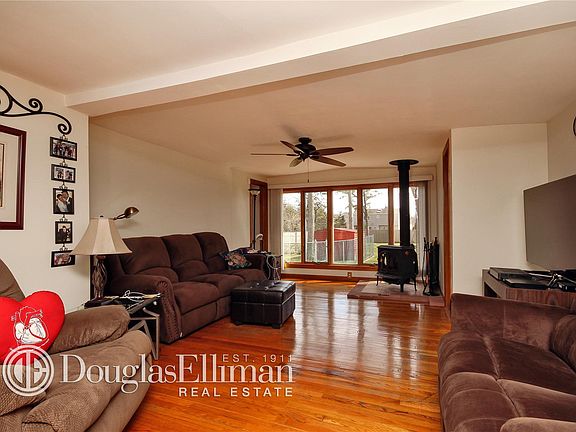 3rd image of 460 Henry Blvd