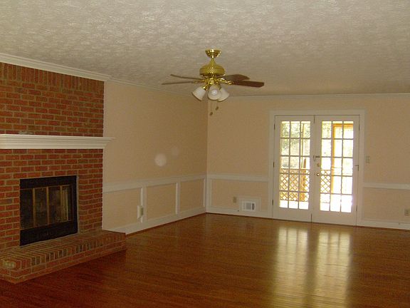 2nd image of 1561 Bentridge Dr