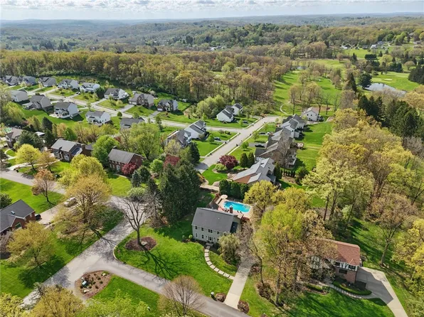 3880 Kim Ln, Gibsonia, PA 15044