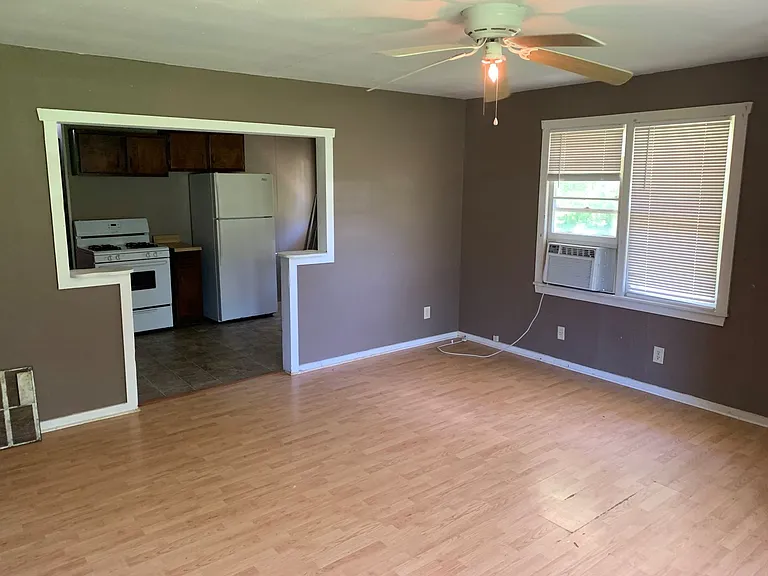 22570 Harlan Ln — Photo 2