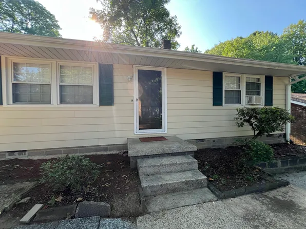 1405 Larson St, Greensboro, NC 27407