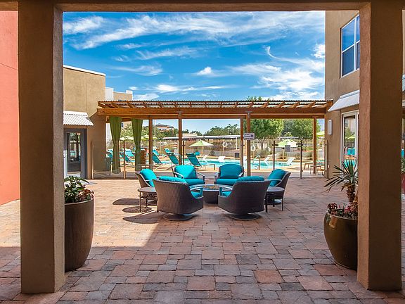 Fire pit with seating