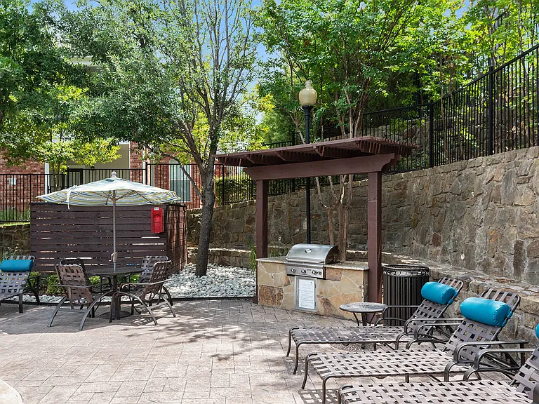 Orion McKinney Apartments — Photo 10
