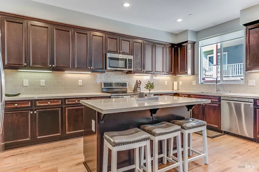 218 Johnson Street - Photo 9