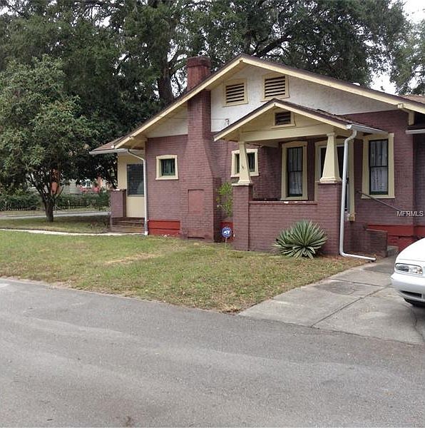 2nd image of 231 N Adelle Ave