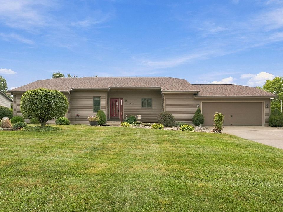 1st image of 202 Colonial Dr