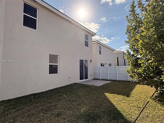 3rd image of 1535 SE 7th Ct #1535