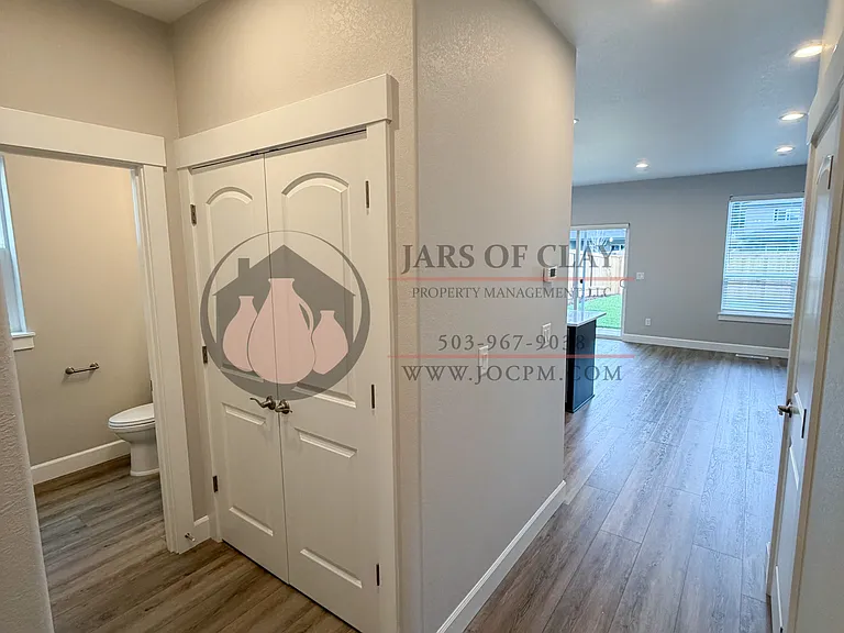 1329 Oppek St NE #1329 — Photo 4