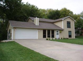 1014 Grove St, Baldwin City, KS 66006