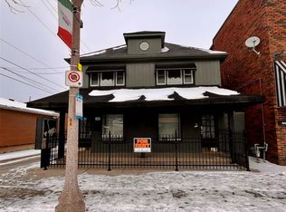 1056 Erie St E, Windsor, ON N9A 3Z1