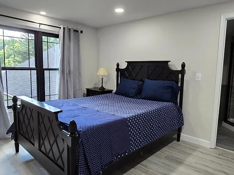 6585 Lovers Ln — Photo 3