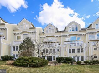 2026 Beacon Heights Dr, Reston, VA 20191