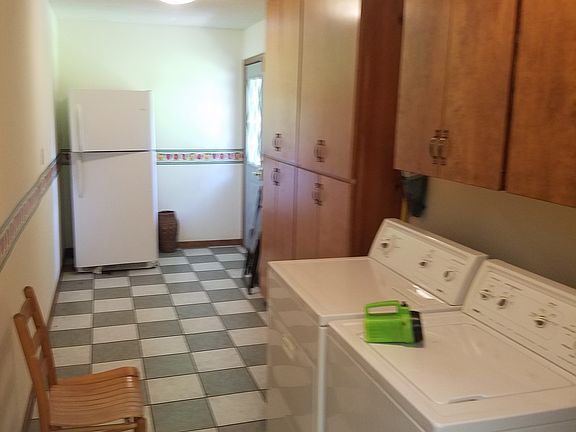 Utility / Pantry / Back door