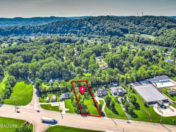 S Charles G Seivers Blvd, Clinton, TN 37716