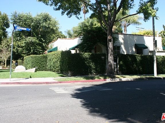 3rd image of 7915 Sherwood Dr