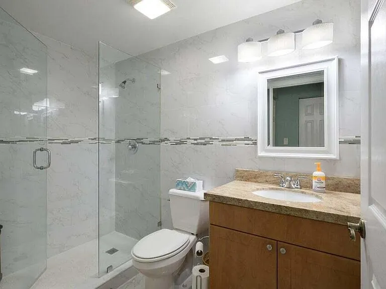 1805 N Flagler Dr #107 — Photo 16