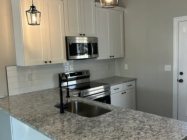 334 Bailey St #A — Photo 10