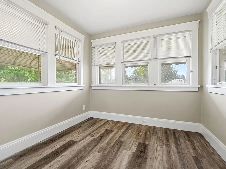 18613 Pawnee Ave — Photo 12