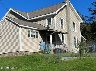 1629 Best Rd, Rensselaer, NY 12144