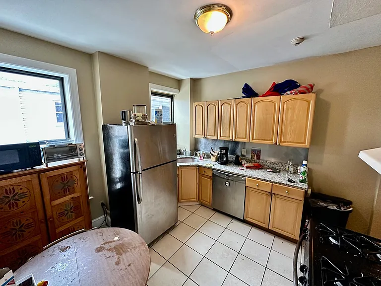 17 Highgate St #6 — Photo 8