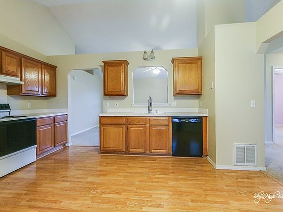 3rd image of 2272 Cottonwood Ave