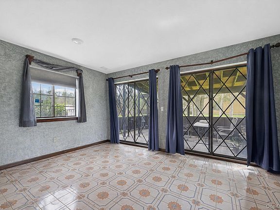 5th image of 137 Blue Hill Road