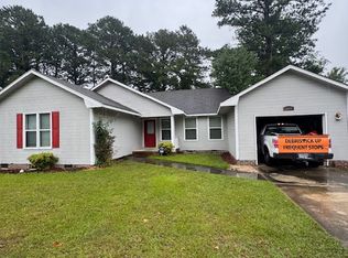 2222 Skyview Dr, Fayetteville, NC 28304