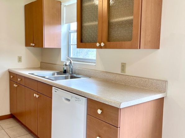 232 Canterbury Dr #J