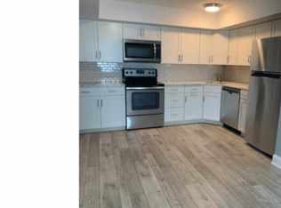 808 Abbey Ct, Sicklerville, NJ 08081