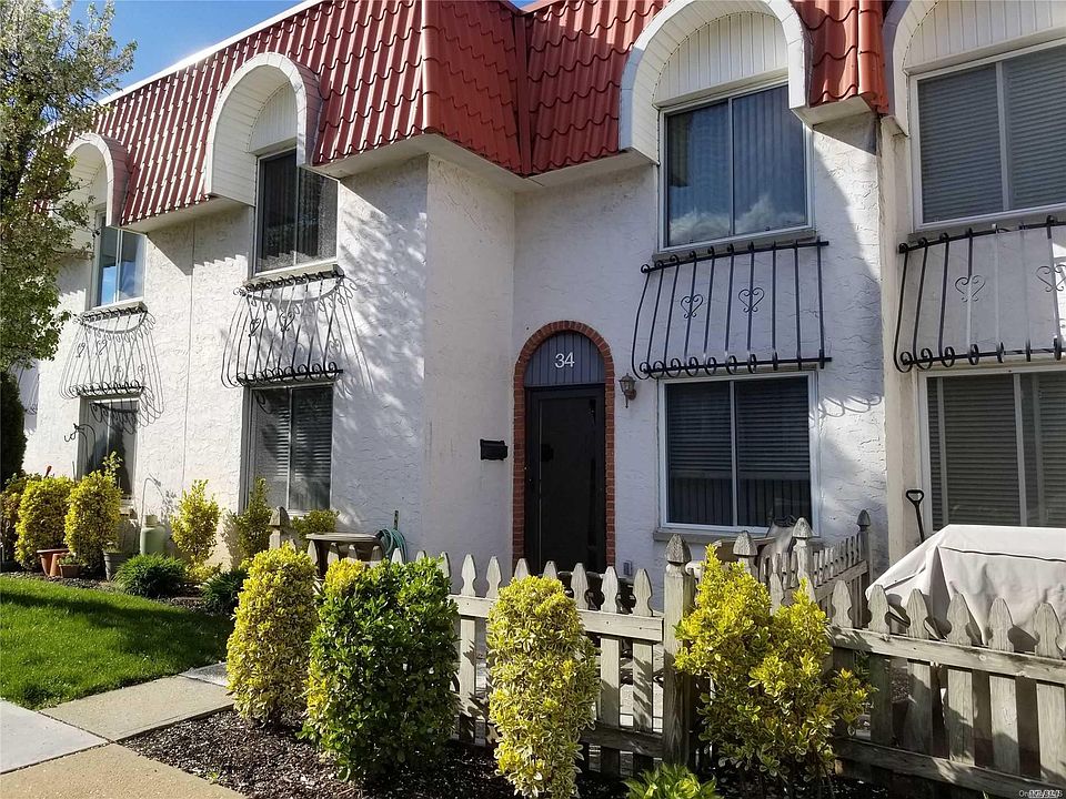 1st image of 34 Alhambra Drive