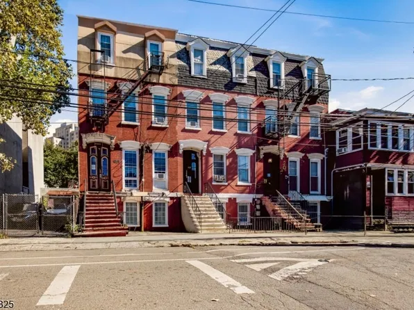 22 Storms Ave, Jersey City, NJ 07306