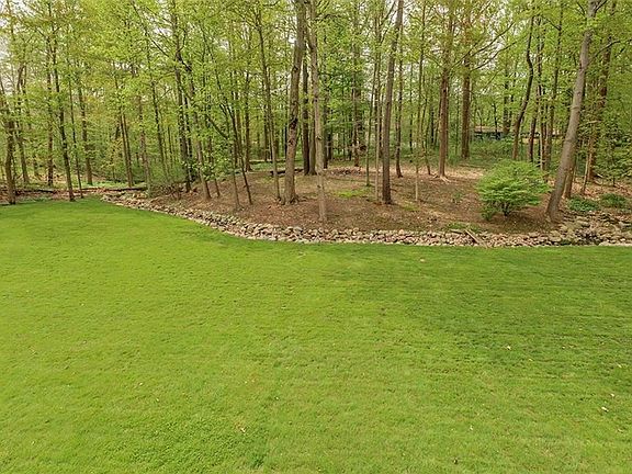 5th image of 34370 Lakeview Dr
