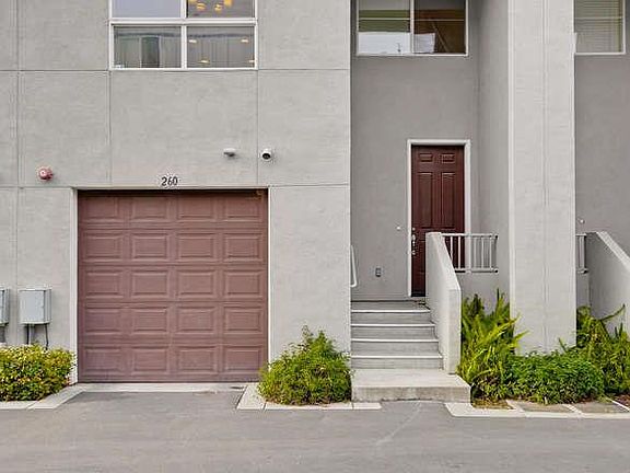 3rd image of 260 Heinlen Ct
