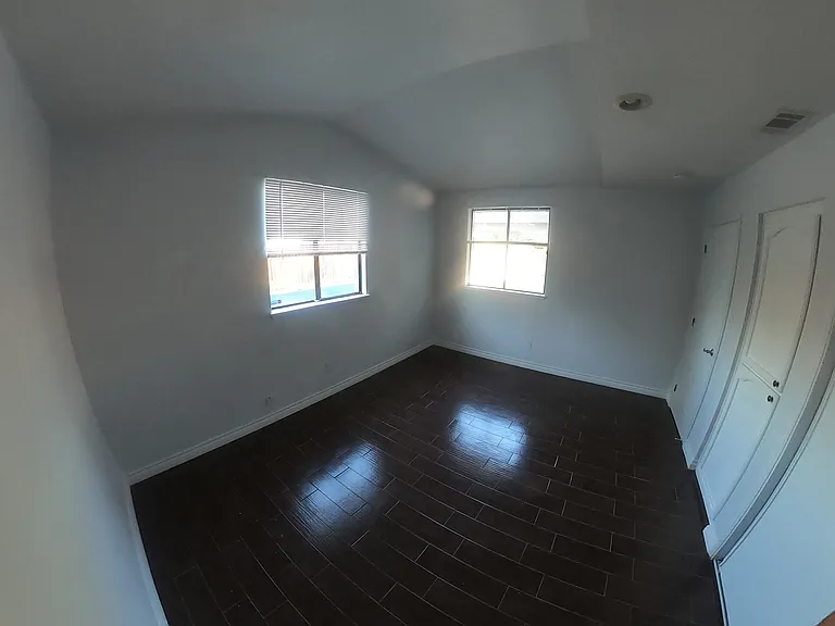 8461 Satinwood Ave — Photo 11