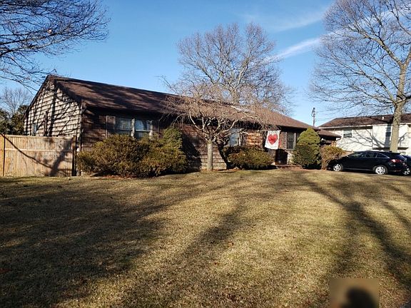 3rd image of 15 Dearborn Ave