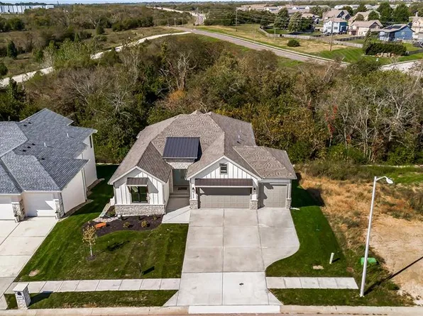 1408 Larkspur Pl, Raymore, MO 64083