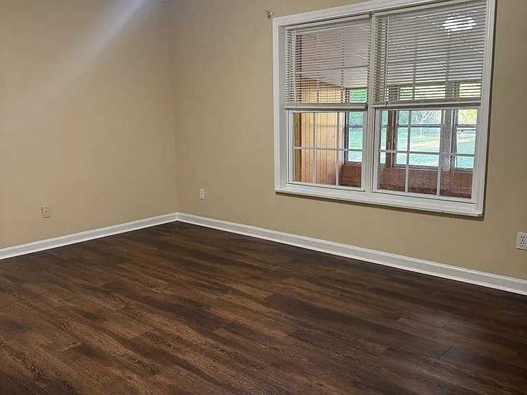 2400 Spring Creek Hwy — Photo 5