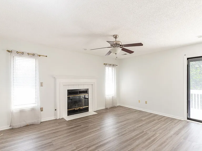 5870 Park St #9 — Photo 5