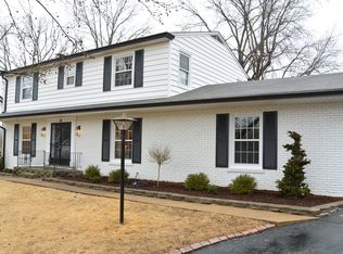 38 Flower Hill Ct, Saint Louis, MO 63122