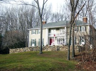 24 Hull Pl, Ridgefield, CT 06877