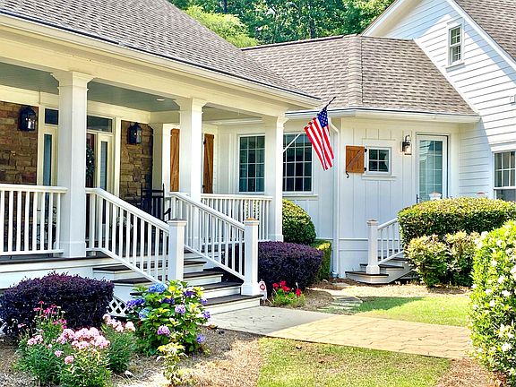 5th image of 1148 Sunset Dr