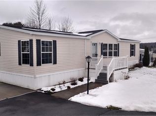 6 Majestic Ln, New Hartford, NY 13413