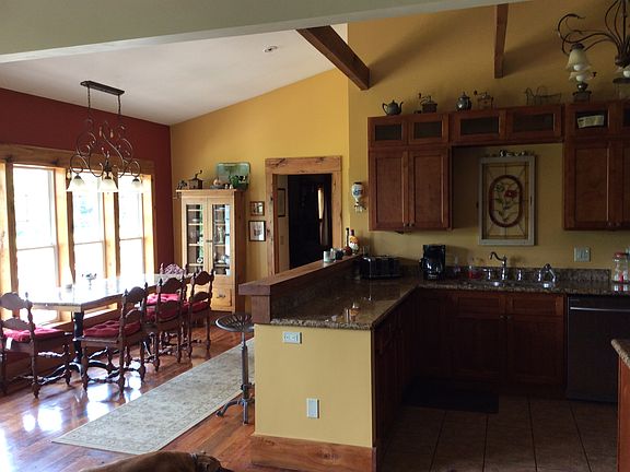 Breakfast nook, great view