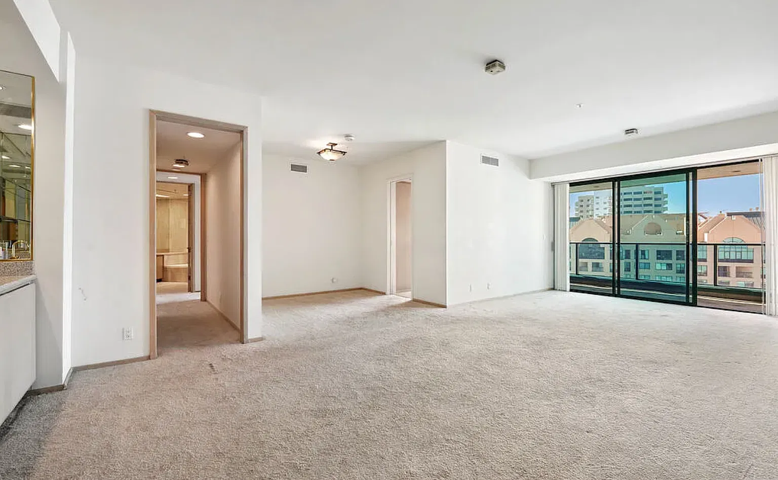 2 bed, 1682 sqft, $7,800 — Photo 2